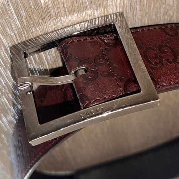 SOLD Gucci Brown Leather Vintage GG Monogram Stamped Belt - Picture 5 of 14